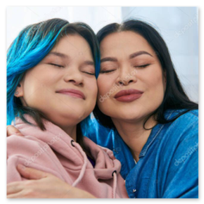 Família abraçada demonstrando afeto e união